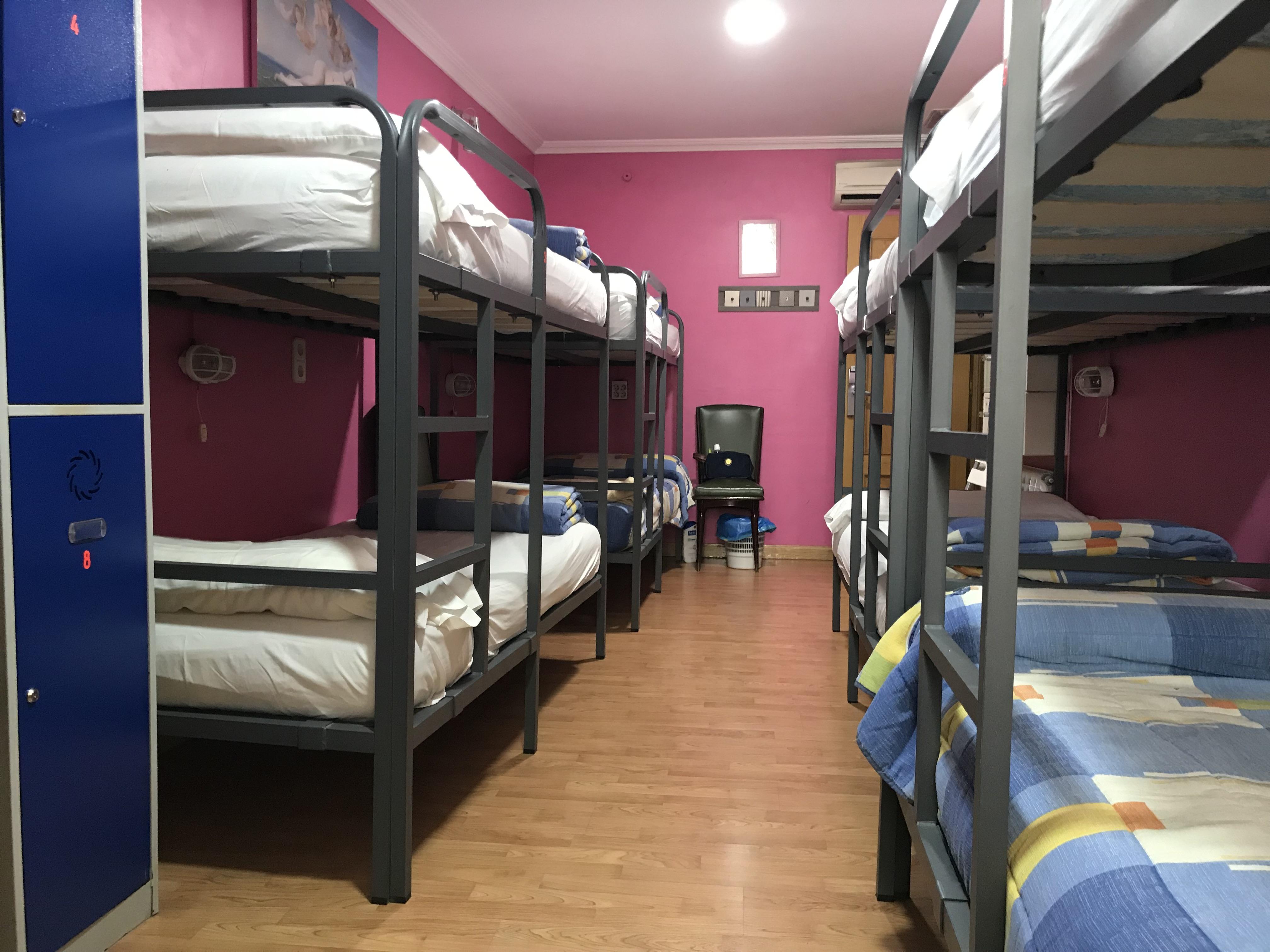 마드리드 Rc 미구엘 앙헬 호스텔 외부 사진 Hostel in Madrid, Spain