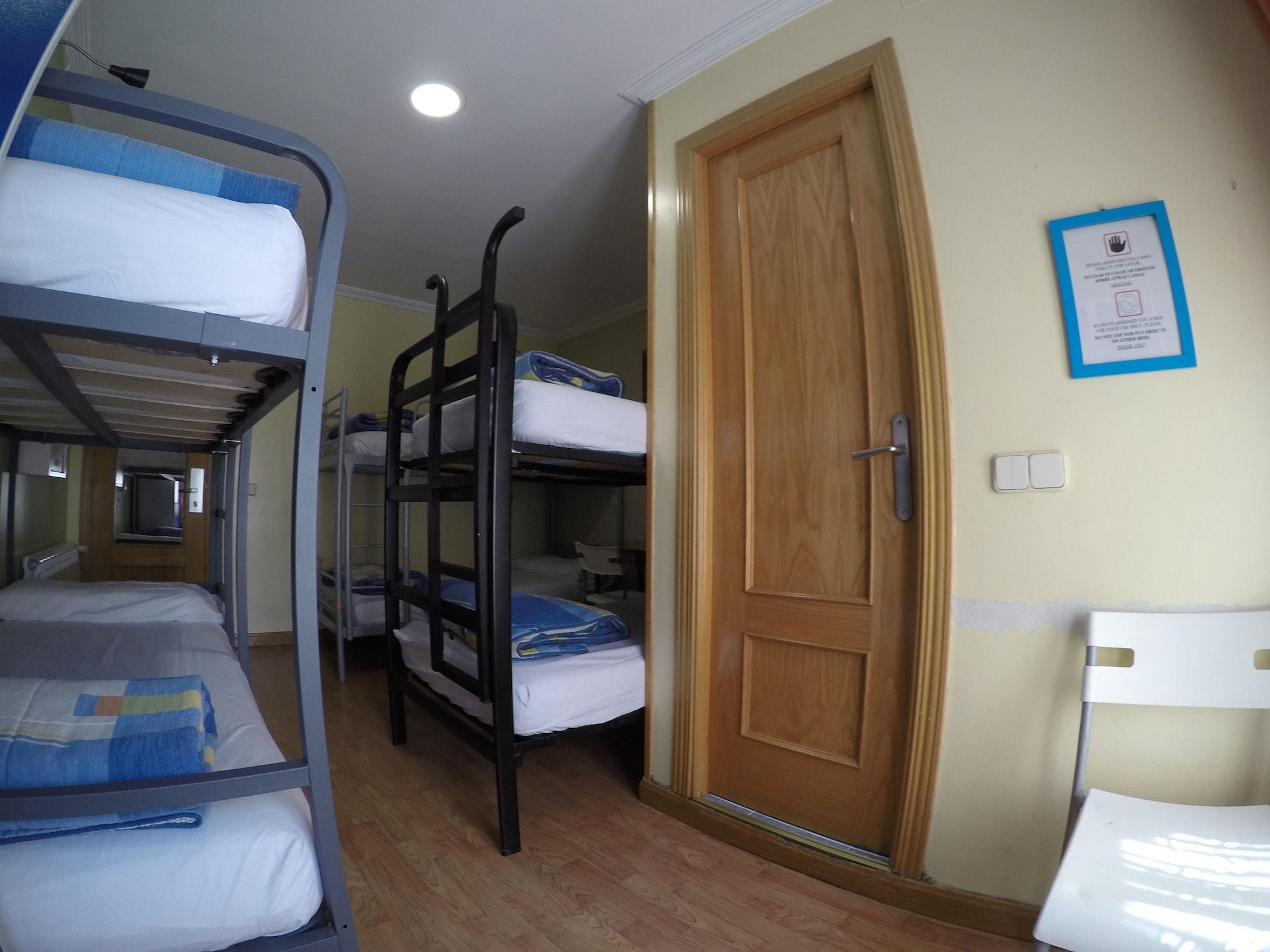 마드리드 Rc 미구엘 앙헬 호스텔 외부 사진 Hostel in Madrid, Spain