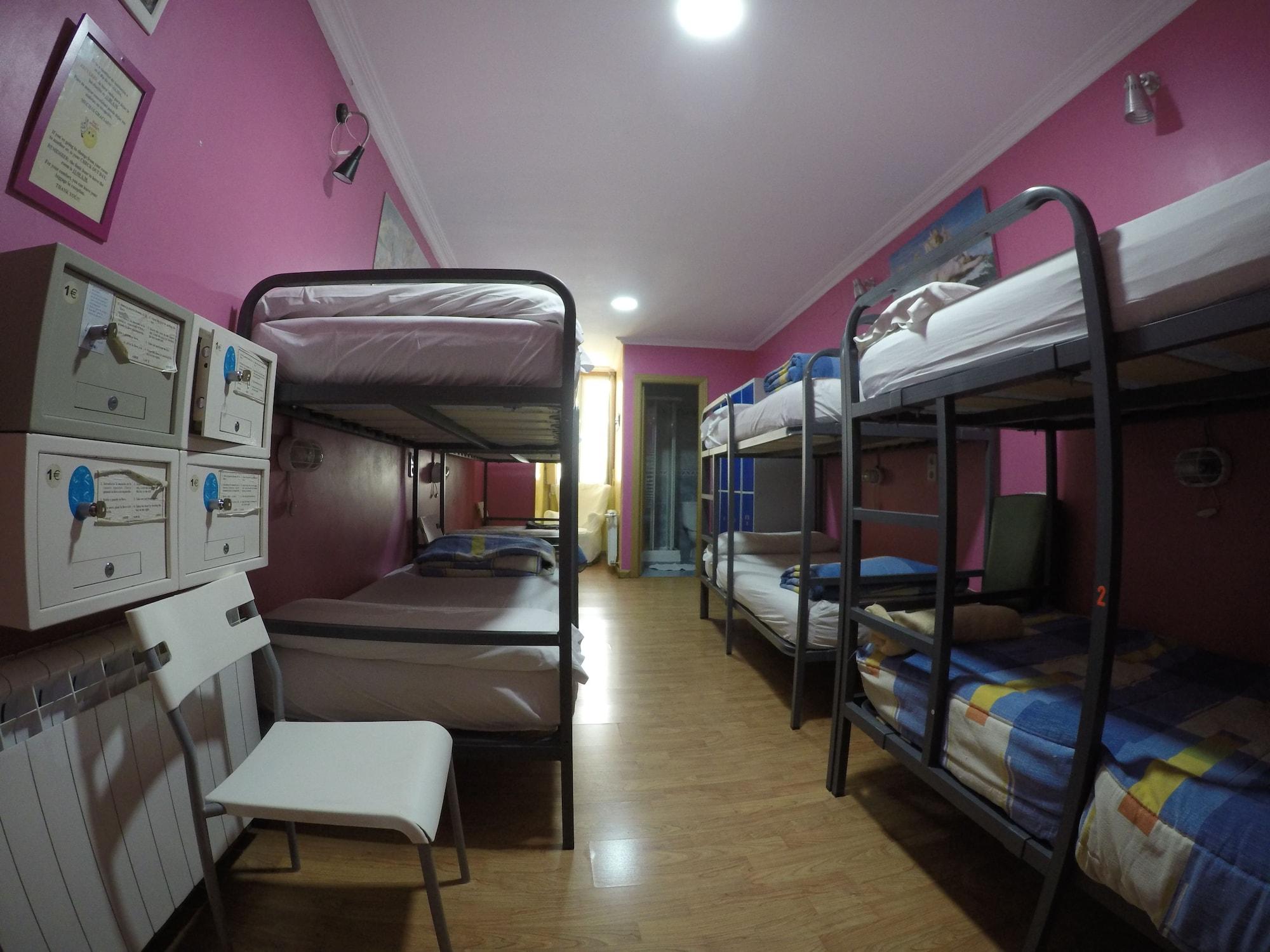 마드리드 Rc 미구엘 앙헬 호스텔 외부 사진 Hostel in Madrid, Spain
